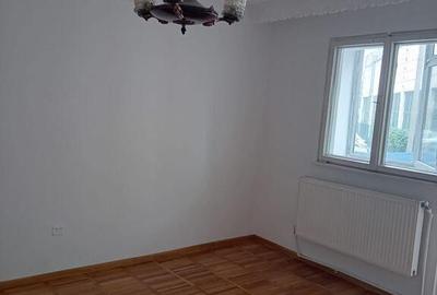 Apartament 2 camere Port, etaj 1/4 3 balcoane, ce... - 1