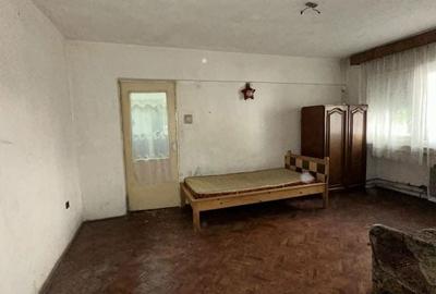 Apartament cu 2 camere semidecomandat în Micro 16 - 1