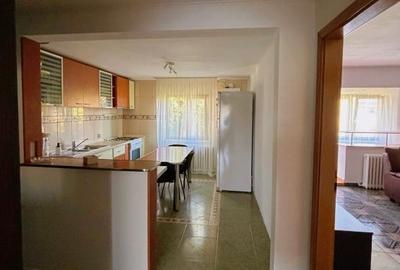Apartament  3 camere, decomandat, Otopeni centru - 1