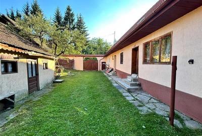 FILM! Casa saseasca, renovata exterior, in centrul localitatii Holbav, Brasov. - 36