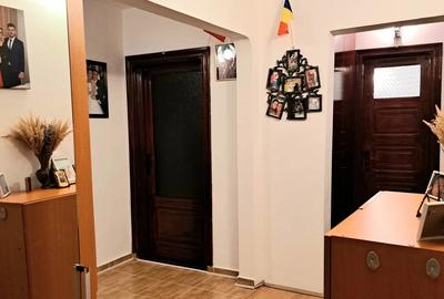 Apartament cu 4 camere decomandat în Central - 7