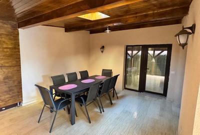 Casă cu 6 camere în Dumbrăvița