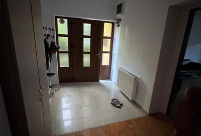 Casă cu 5 camere cu Teren 147 Mp în Ceangăi - 2
