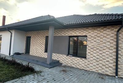 Casă cu 4 camere în Jucu - 5