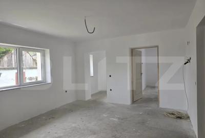 Casă cu 2 camere cu Teren 780 Mp în Lazuri