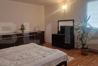 Casă cu 7 camere cu Teren 446 Mp în Central - 10