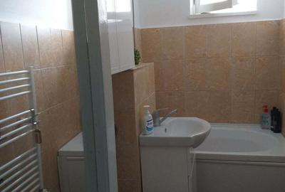 Apartament cu 4 camere decomandat în Dărmănești - 1
