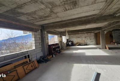 Spațiu comercial, de 1,150 mp, în Central - 13