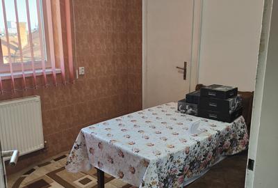 Garsoniera in vila decomandata --renovata -etaj 1 - 5