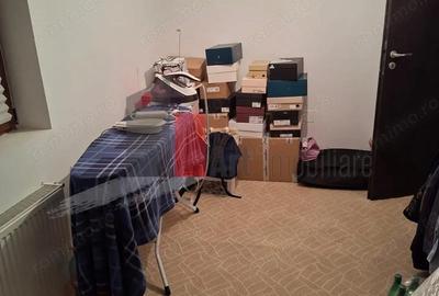 Apartament cu 4 camere decomandat în Roșu - 2