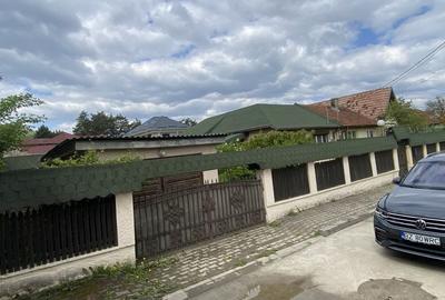 Casă cu 4 camere în Central - 1