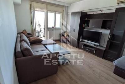 Apartament cu 2 camere decomandat, mobilat în Central