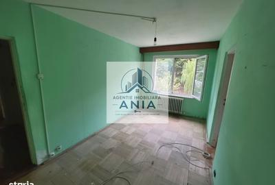 Apartament cu 3 camere semidecomandat în Central