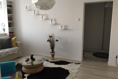 Apartament cu 2 camere decomandat, mobilat în Alexandru Obregia