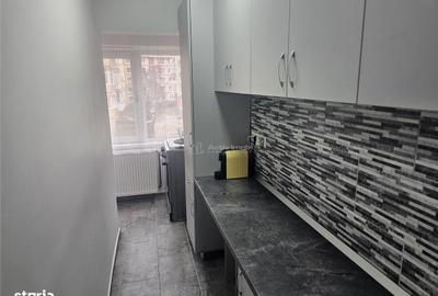 Garsonieră decomandată, mobilată în Micro IV - 15