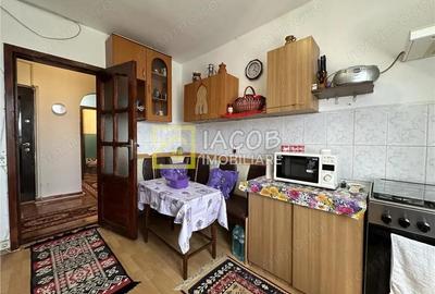 Apartament 3 camere decomandate Str. Metalurgiei, Bacau - 8