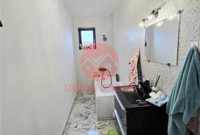 Apartament cu 3 camere decomandat în Palazu Mare - 10