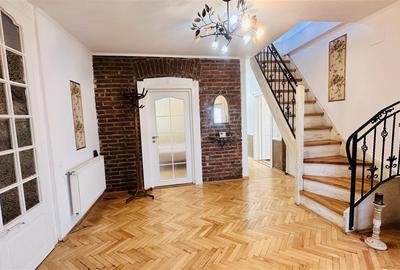 Apartament cu 4 camere decomandat în Central - 2