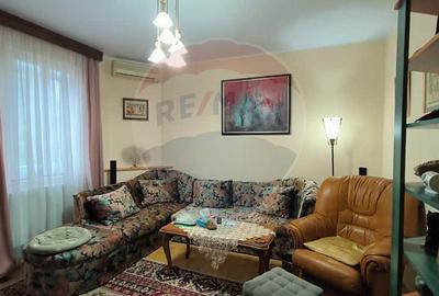 Casă cu piscină de vânzare în zona Piața Centrală Galați - 6