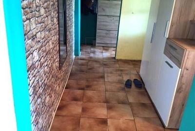 SPITALUL JUDETEAN - 4 cam - 2 balcoane - centrala proprie - clima - ETAJ 3 - 6