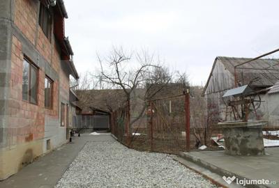 Casă cu 5 camere cu Teren 1337 Mp în Belin - 11