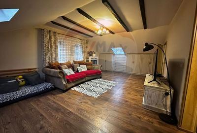 Casă cu 8 camere cu Teren 374 Mp în Gruia - 13