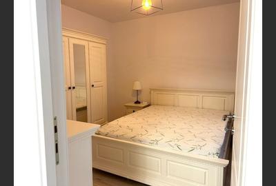 Apartament de vis - complet renovat, mobilat, etaj 2/4 - 3