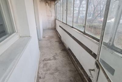 Apartament cu 3 camere semidecomandat în Titan - 17