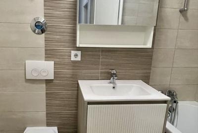 Apartament cu 3 camere semidecomandat, mobilat în Tractorul - 5