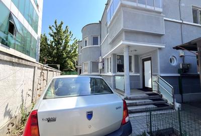 CASA CU 8 CAMERE || PARTIAL INCHIRIATA || EXPOZITIEI - DOMENII - 22