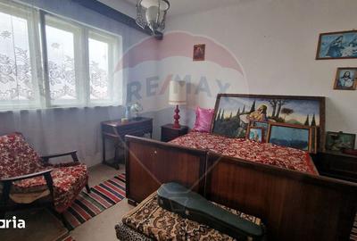 Casă cu 3 camere cu Teren 2500 Mp în Central - 4