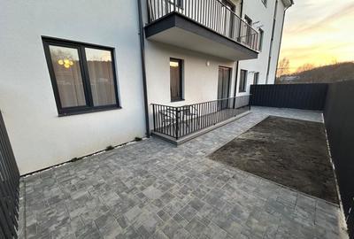 Apartament cu 2 camere decomandat în Livezeni - 1