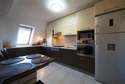 Vanzare apartament 4 camere pe 2 etaje, 3 bai, Urban Residence - 16