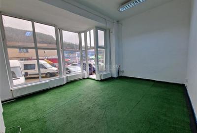 Spațiu comercial, de 50 mp, în Central - 6