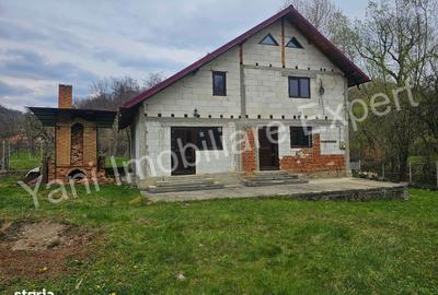Casă cu 2 camere în Mușătești - 1