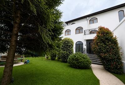 Casă individuală cu 12 camere cu Teren 500 Mp în Giulești - 1