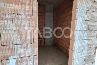 Spatiu comercial open space generos stradal cu vitrine Turnisor Sibiu - 5