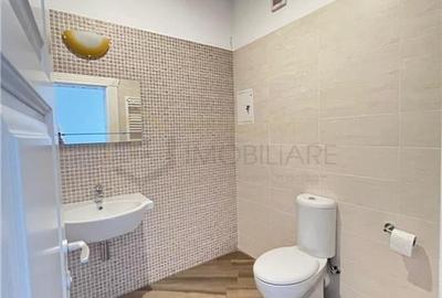 SPATII BIROURI - ZONA P-TA UNIRII - 12