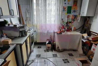 Vanzare apartament de 3 camere Dr Taberei-Valea Oltului - 2