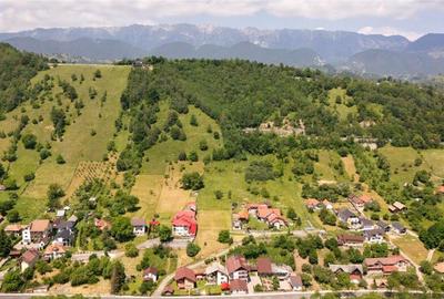 Teren de 2327 mp, în Moieciu - 2