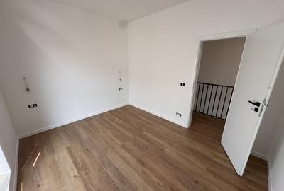 Duplex cu 4 camere cu Canalizare în Moșnița Nouă - 8