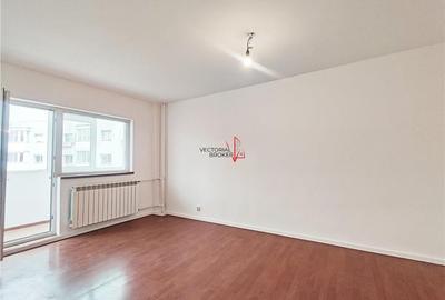 Decomandat, bloc 1980, ,metrou OBOR Calea Mosilor - 1