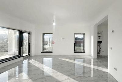 Curte Generoasa Compartimentare Practica - 17