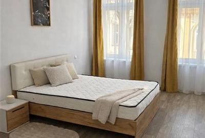 Apartament cu 3 camere semidecomandat în Central - 2