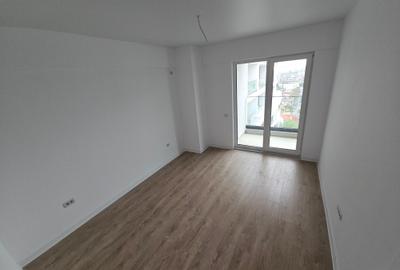 Apartament cu 3 camere decomandat în 13 Septembrie - 16