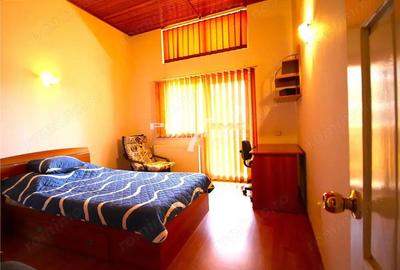 Casă cu Teren 500 Mp în Mamaia