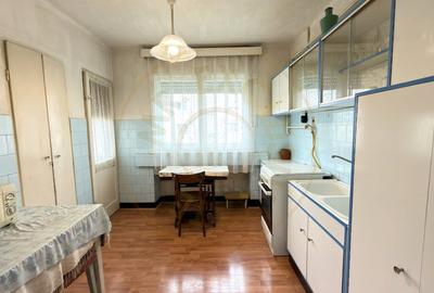 Apartament cu 3 camere semidecomandat, mobilat în Carei - 3