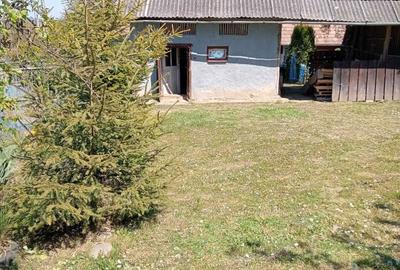Casă cu 2 camere în Pălatca