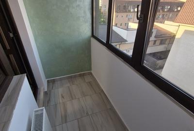 Apartament cu 2 camere decomandat în Runcu - 2