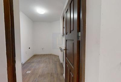 Casă individuală cu 15 camere cu Canalizare în Universitate - 14